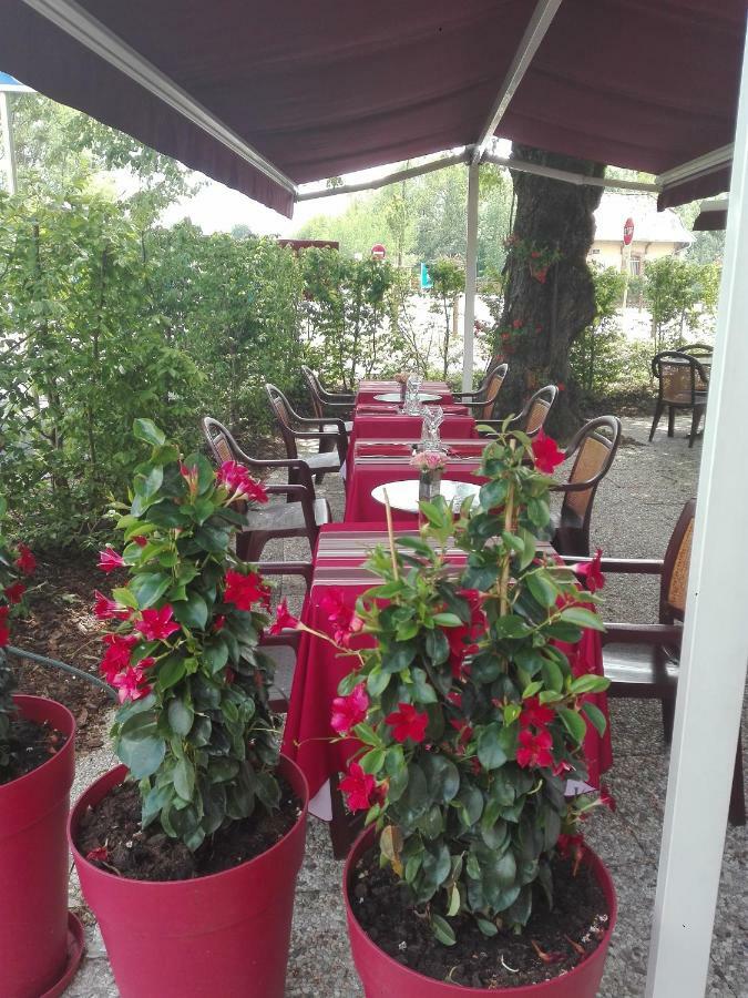 Auberge De La Terrasse Villersexel Екстер'єр фото